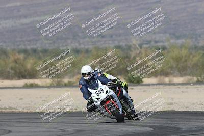 media/Nov-01-2025-CVMA (Sat) [[fc0f7531b8]]/Race 7-Formula Twins-Formula 40 UL/